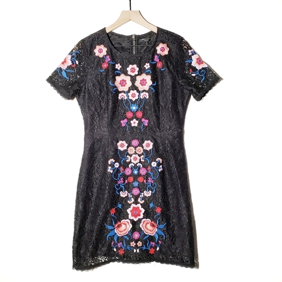 NEW Romeo+Juliet Couture Embroidered Lace‎ Dress M Black Short Sleeve Sheath NWT - Picture 2 of 11